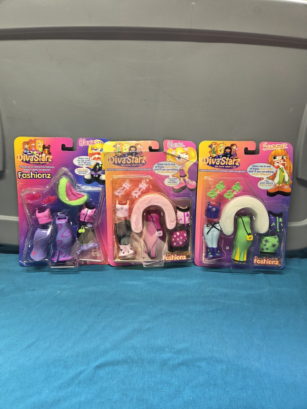 2000 Diva Starz Fashion Doll Fashionz SUMMER & ALEXA Accessories Set